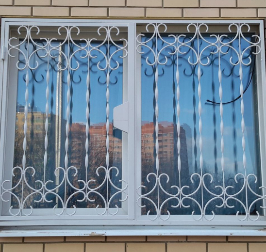 Решётка на окно сварная на заказ 3-14