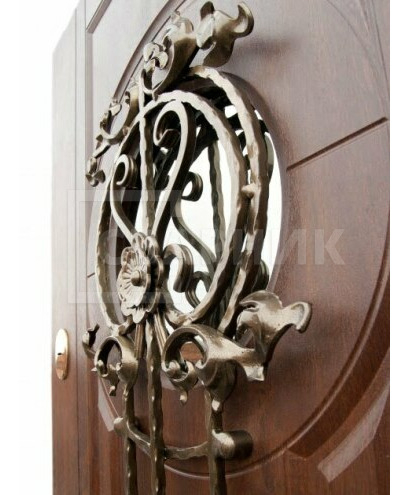 Дверь металлическая филенчатая однопольная с остеклением и ковкой ДВ-137 — фото 2